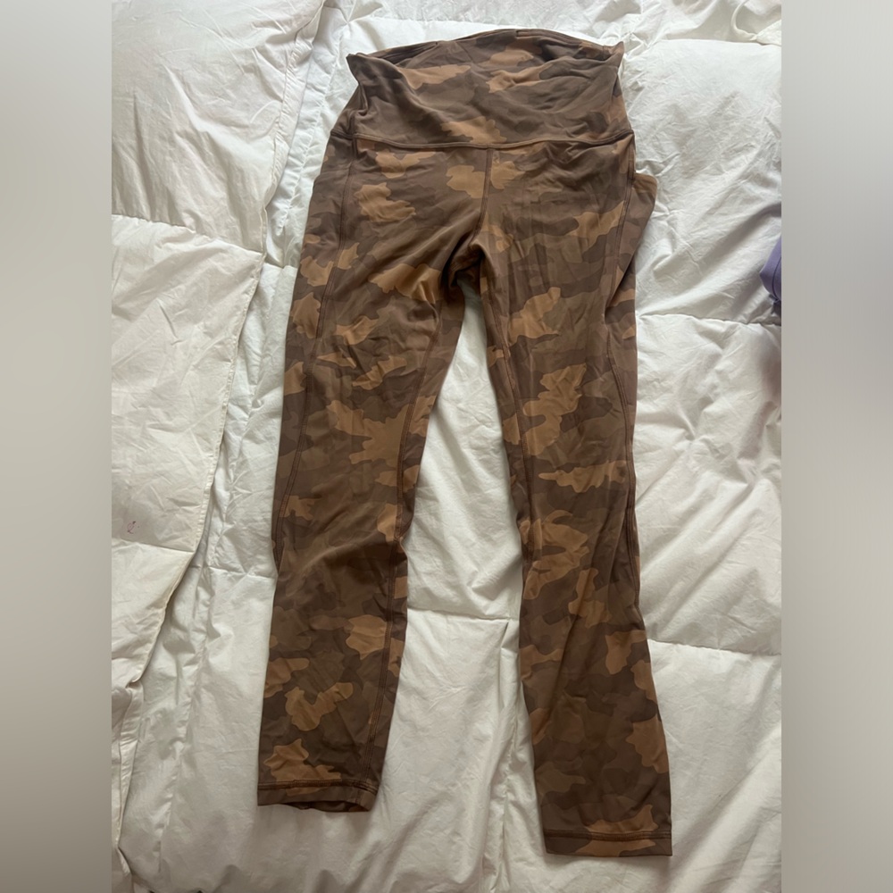 Lululemon camp leggings size 10
